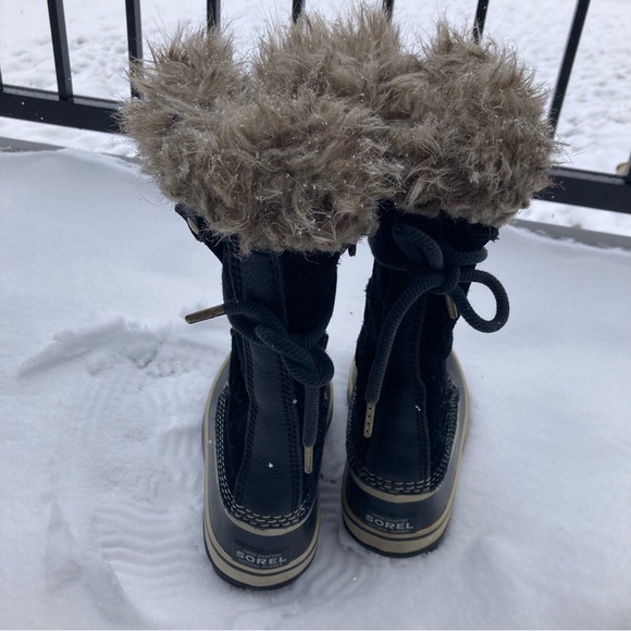 Sorel Joan of Arctic Winter Boot - Picture 4 of 8